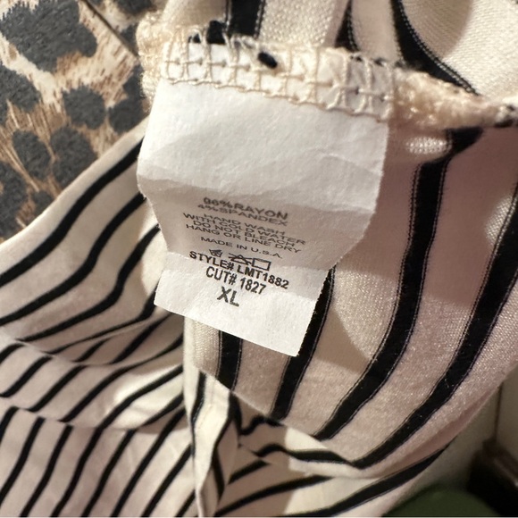 NWOT Lovely Melody Green Long Sleeve Tee - Picture 6 of 8